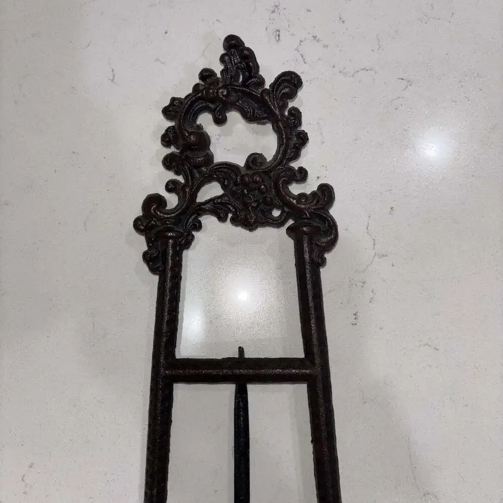 Unbranded vintage cast